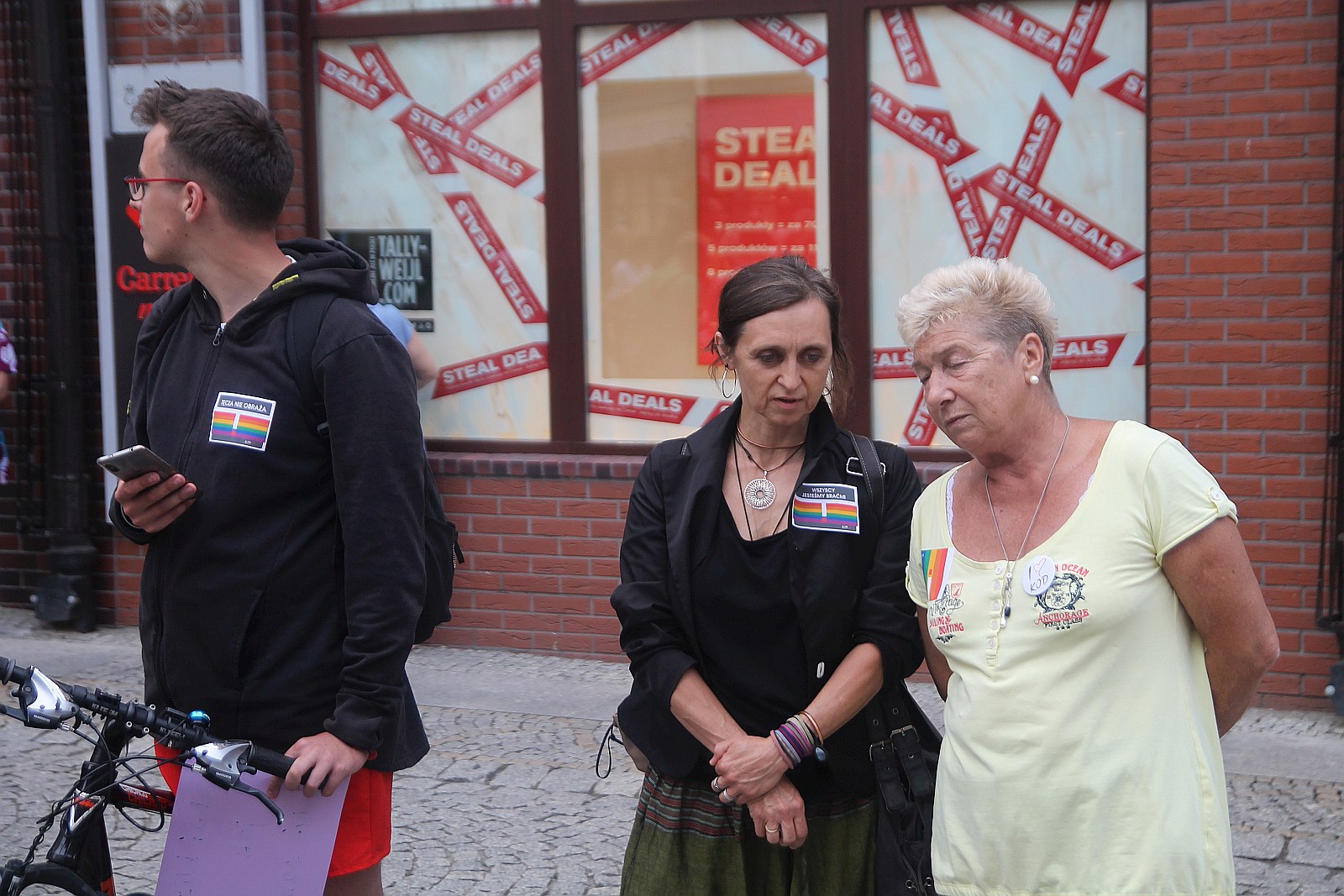 W Legnicy sześćdziesiąt osób protestowało przeciwko przemocy