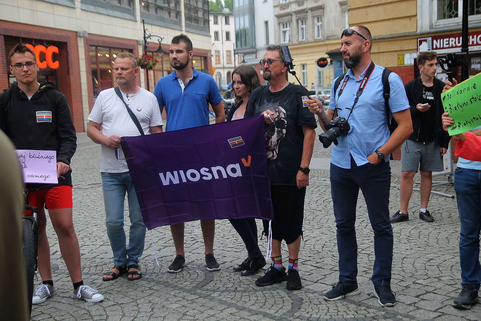 W Legnicy sześćdziesiąt osób protestowało przeciwko przemocy