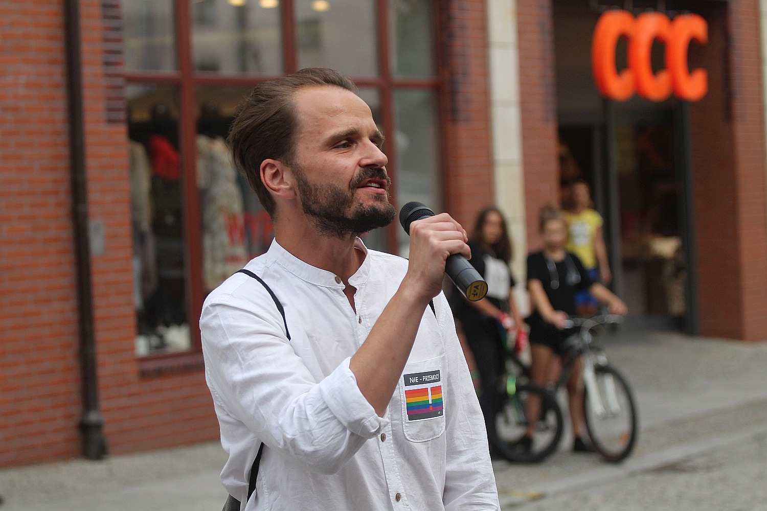 W Legnicy sześćdziesiąt osób protestowało przeciwko przemocy