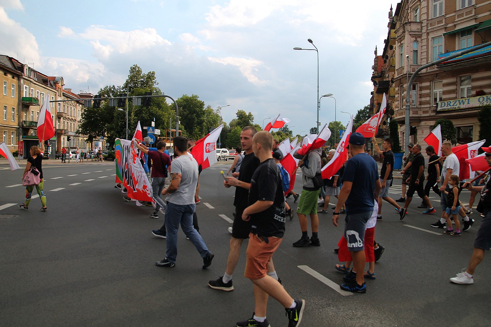Zablokowali ruch na placu Wilsona aby oddać hołd powstańcom