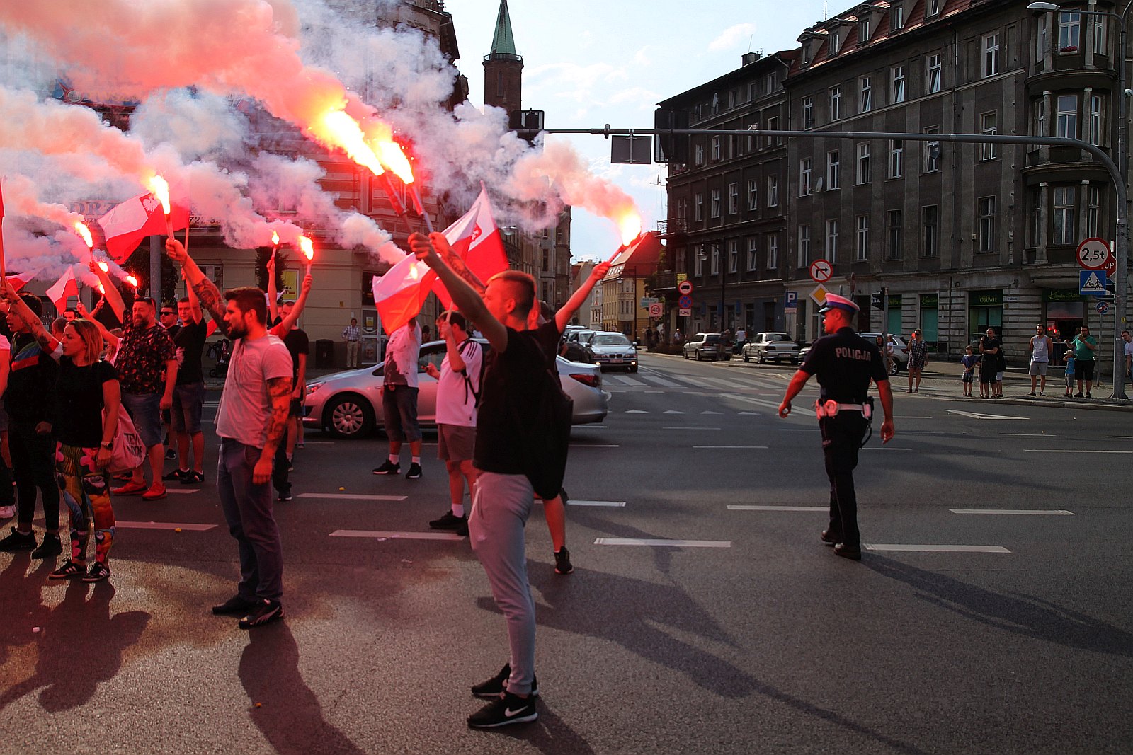 Zablokowali ruch na placu Wilsona aby oddać hołd powstańcom