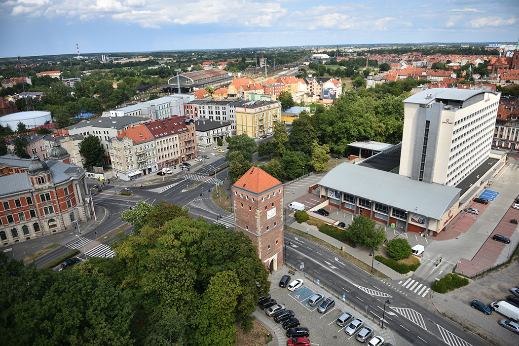 Legniczanie na spacerze po legnickim Zamku Piastowskim