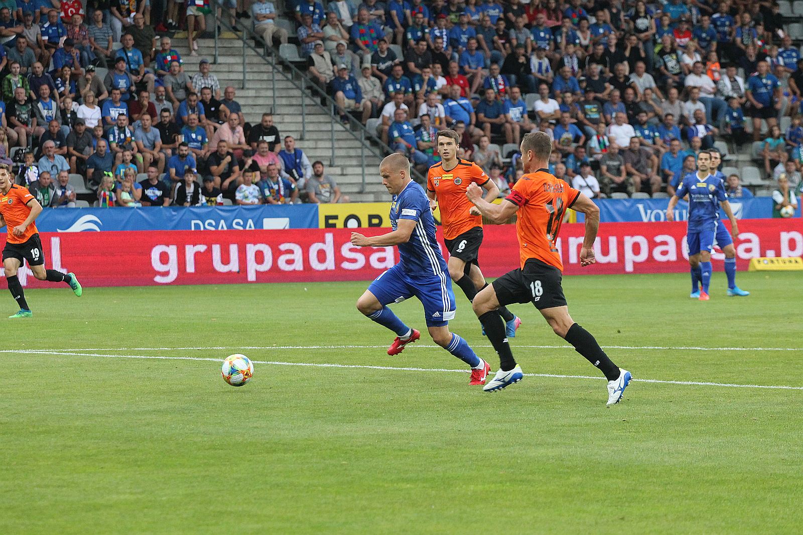 Miedź Legnica - Chrobry Głogów 2:1 (1:1)