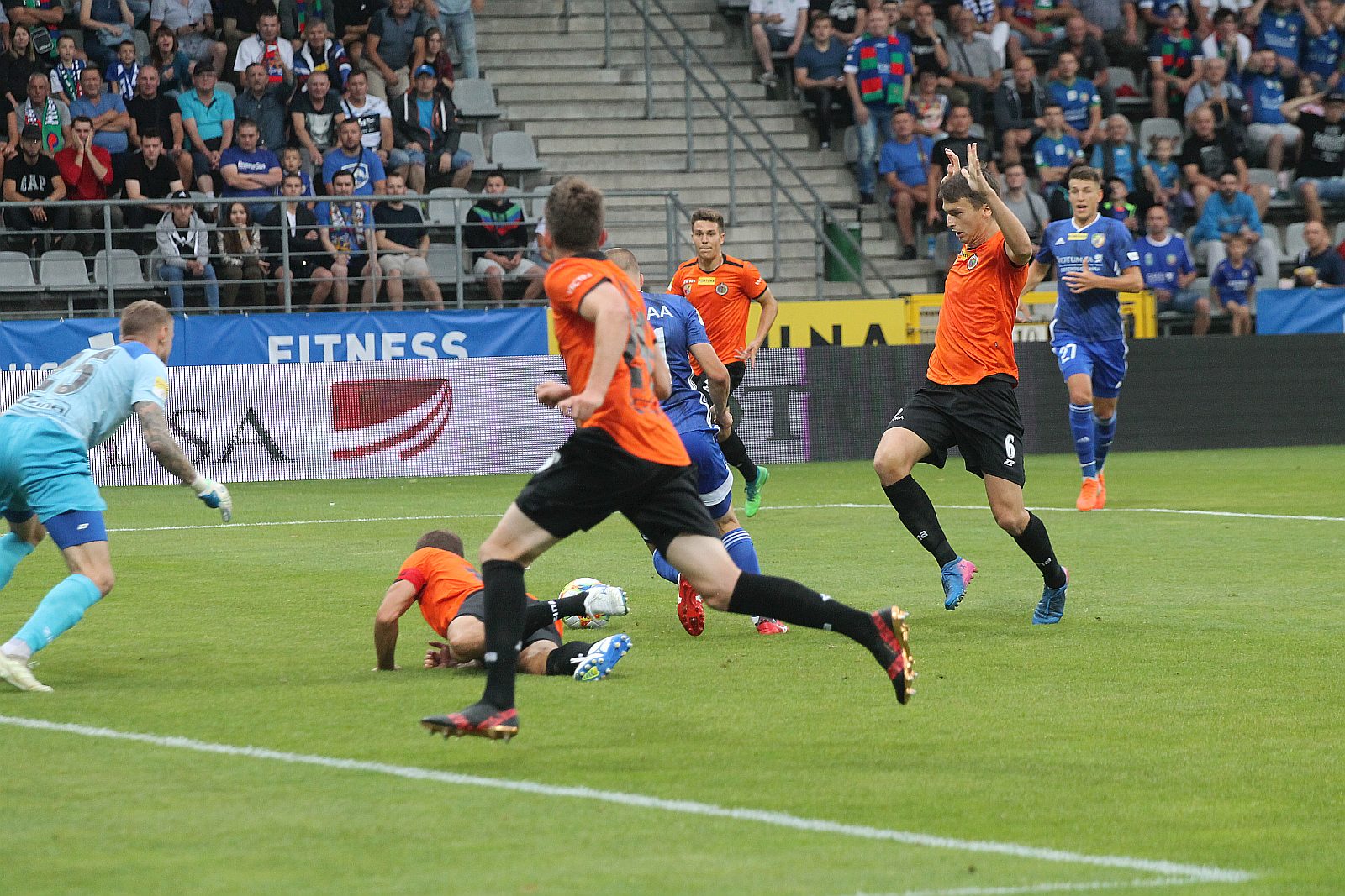 Miedź Legnica - Chrobry Głogów 2:1 (1:1)