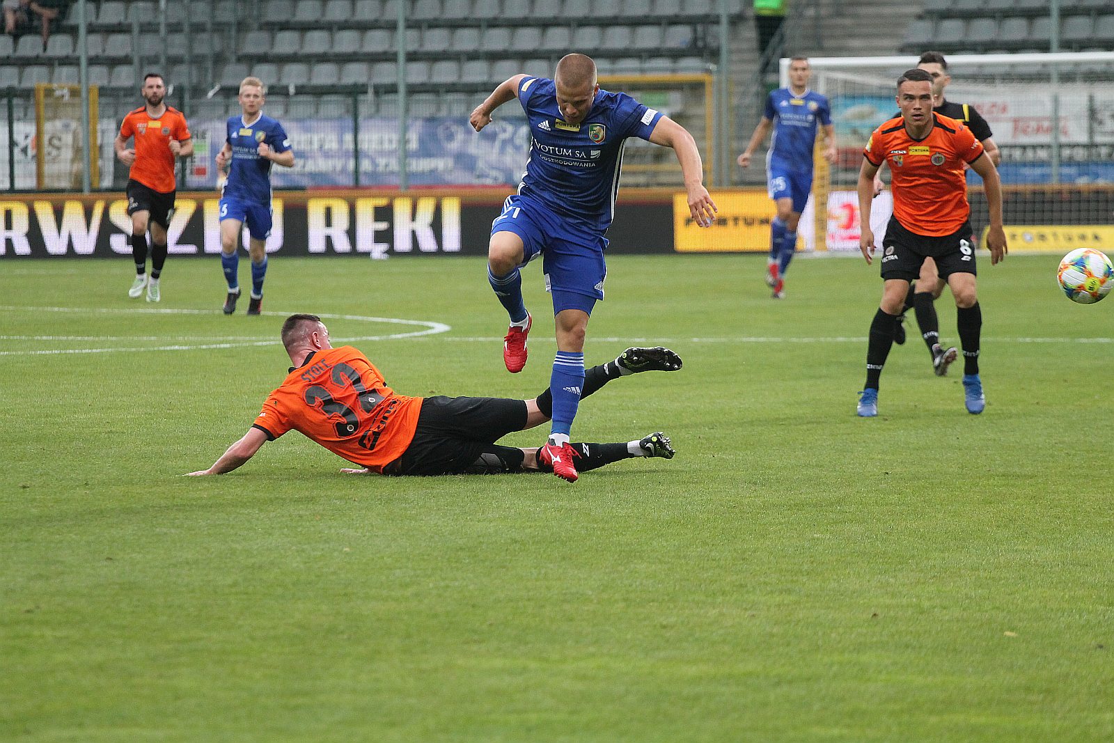 Miedź Legnica - Chrobry Głogów 2:1 (1:1)