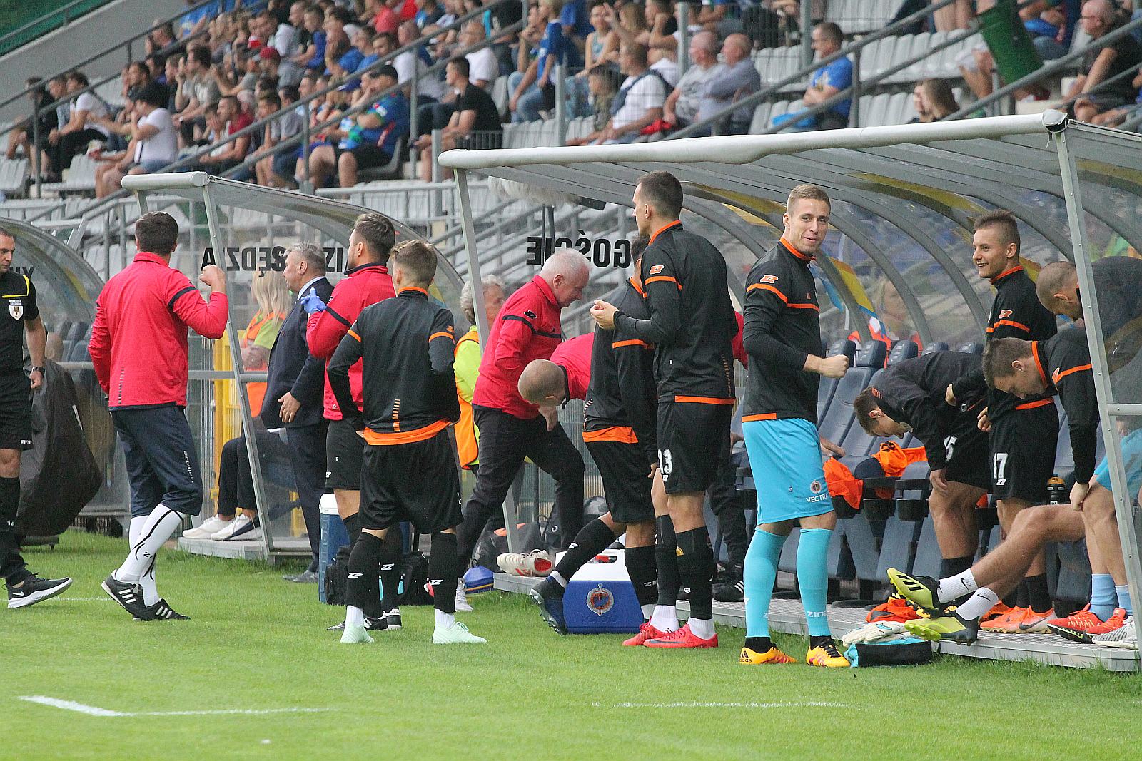 Miedź Legnica - Chrobry Głogów 2:1 (1:1)
