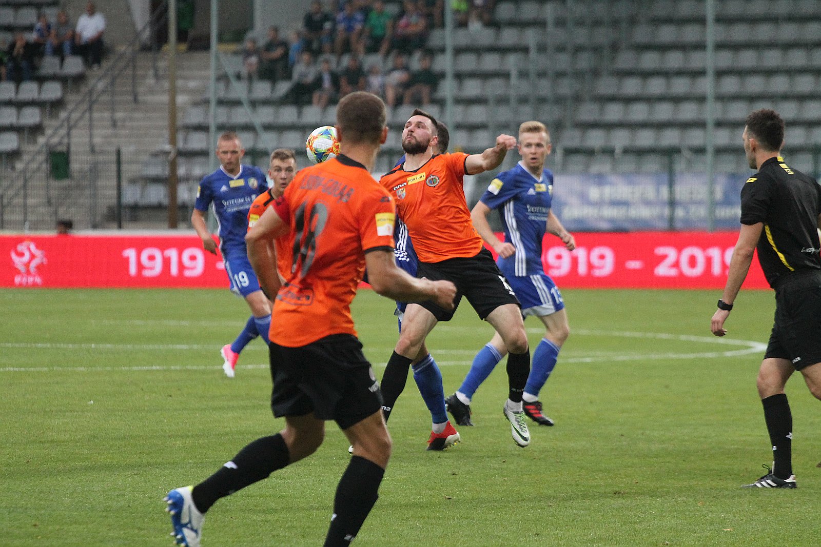 Miedź Legnica - Chrobry Głogów 2:1 (1:1)