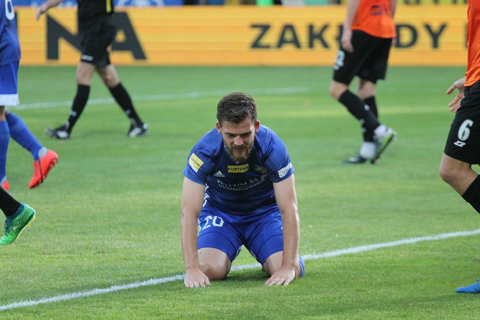 Miedź Legnica - Chrobry Głogów 2:1 (1:1)