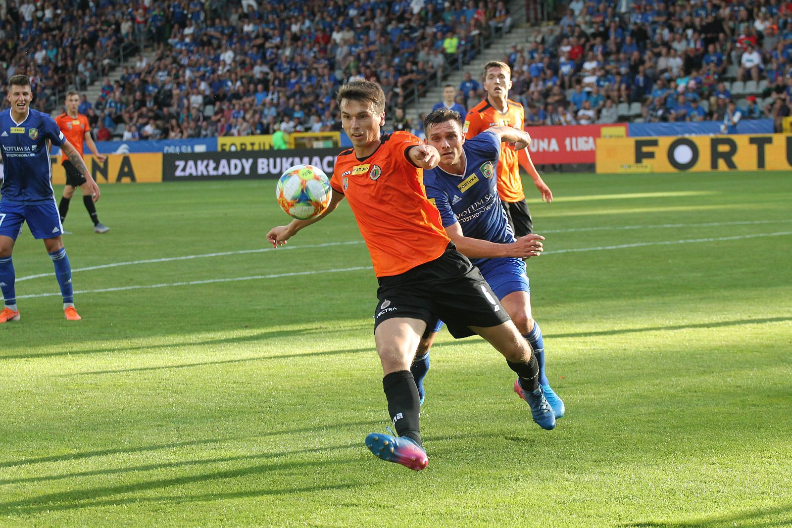 Miedź Legnica - Chrobry Głogów 2:1 (1:1)