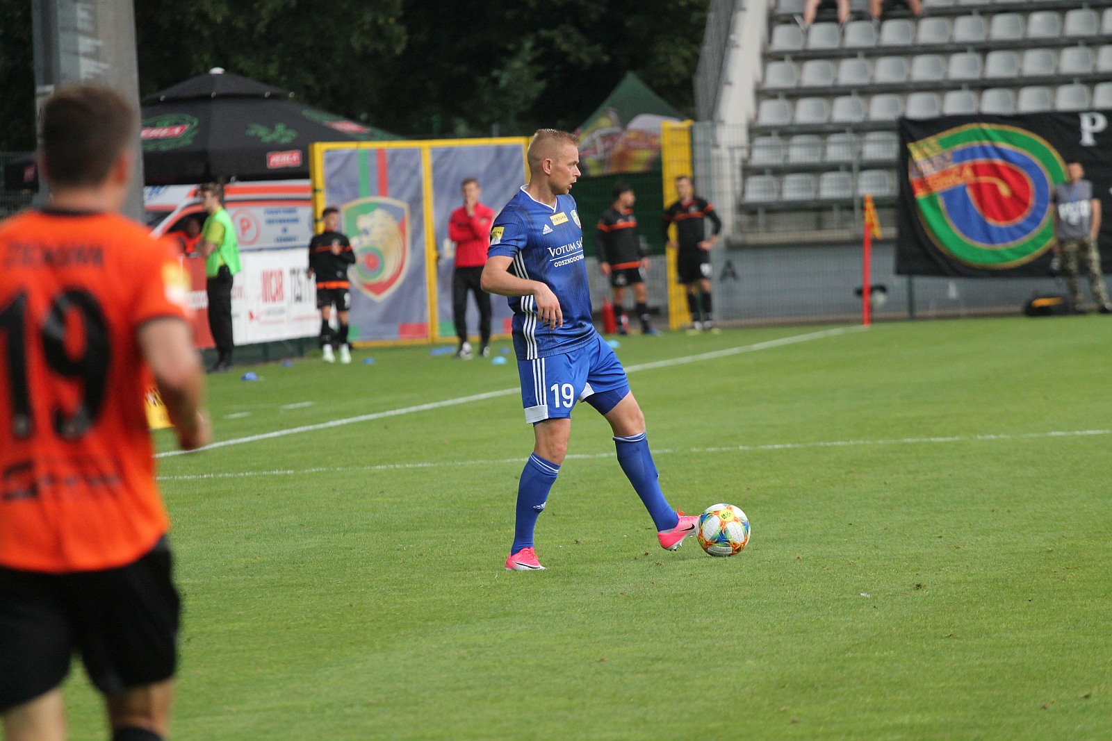 Miedź Legnica - Chrobry Głogów 2:1 (1:1)