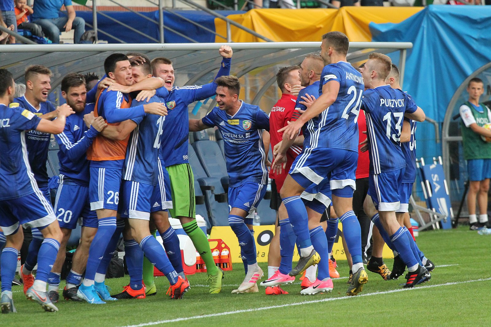 Miedź Legnica - Chrobry Głogów 2:1 (1:1)