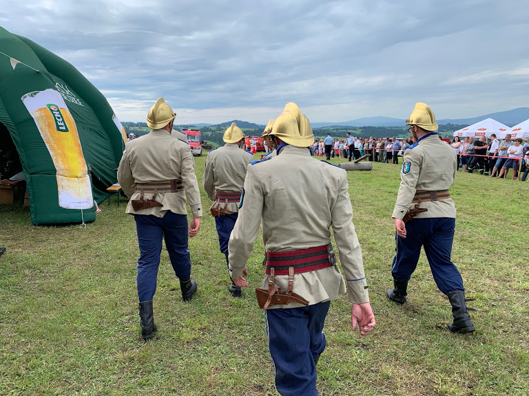 Międzynarodowe i małopolskie zawody sikawek konnych w Zębie