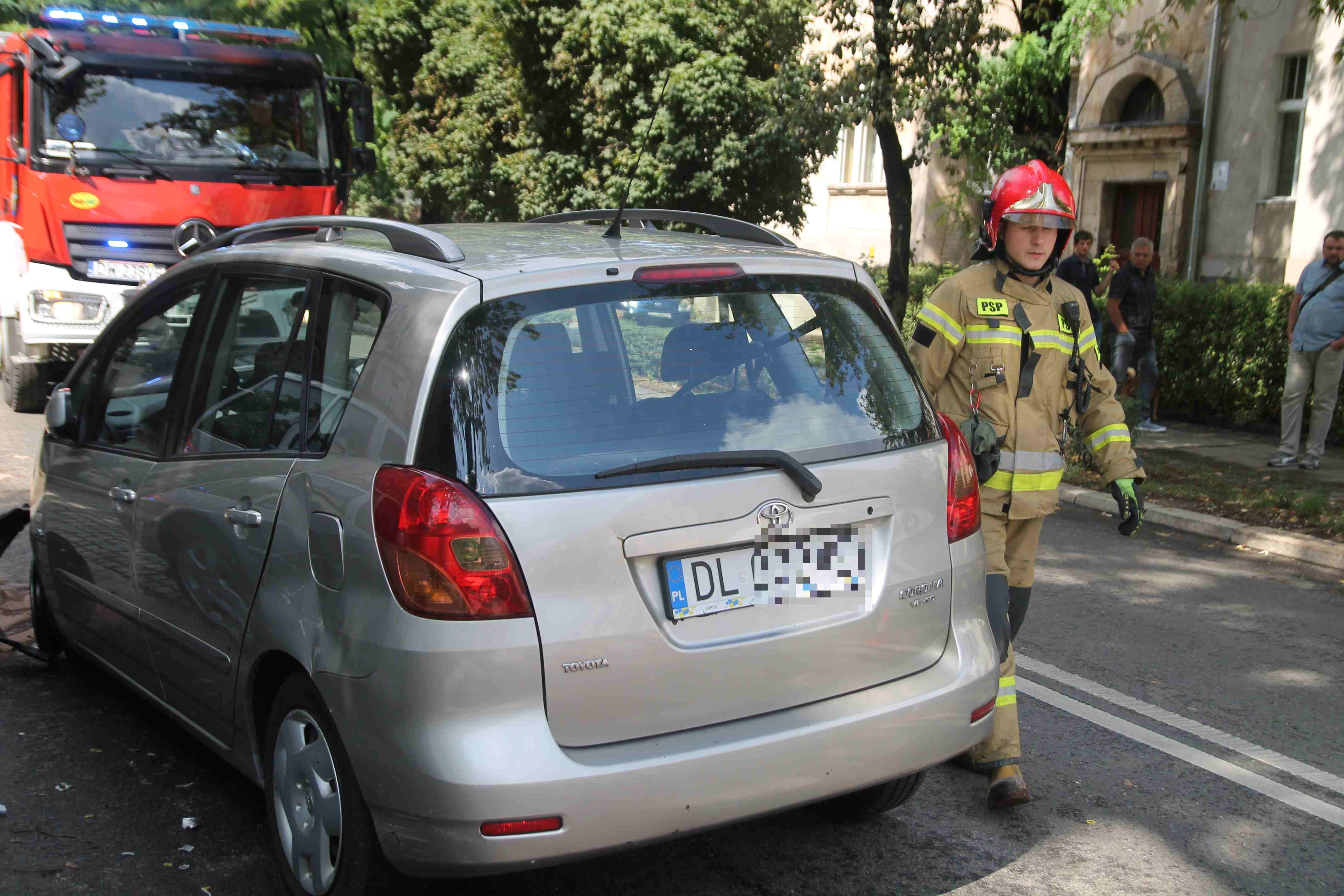 Zderzenie dwóch aut na skrzyżowaniu ulic Rataja i Orzeszkowej