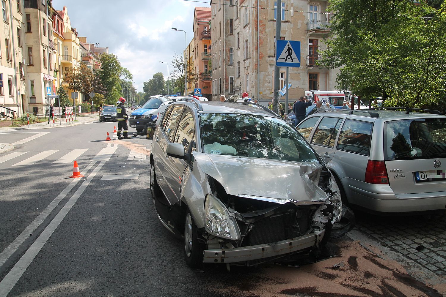 Zderzenie dwóch aut na skrzyżowaniu ulic Rataja i Orzeszkowej