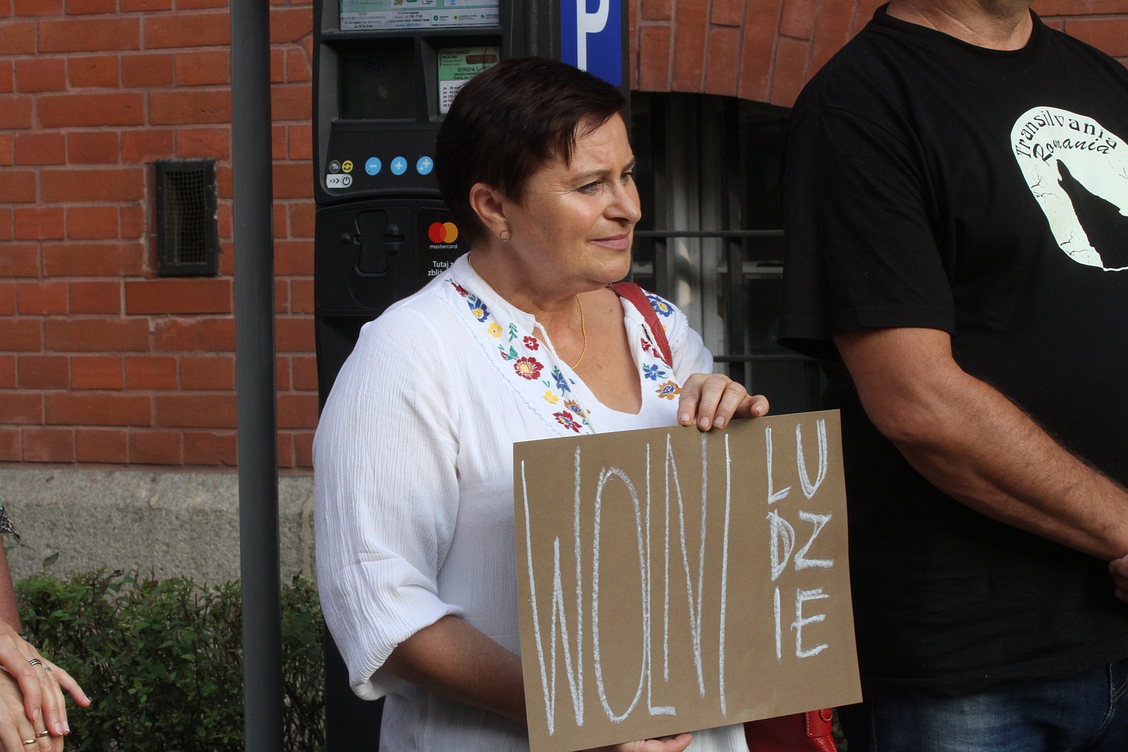 Kilkadziesiąt osób protestowało pod Sądem Okręgowym w Legnicy