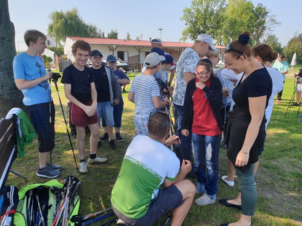Niepełnosprawni zakończyli wakacje nad Jeziorem Kunickim