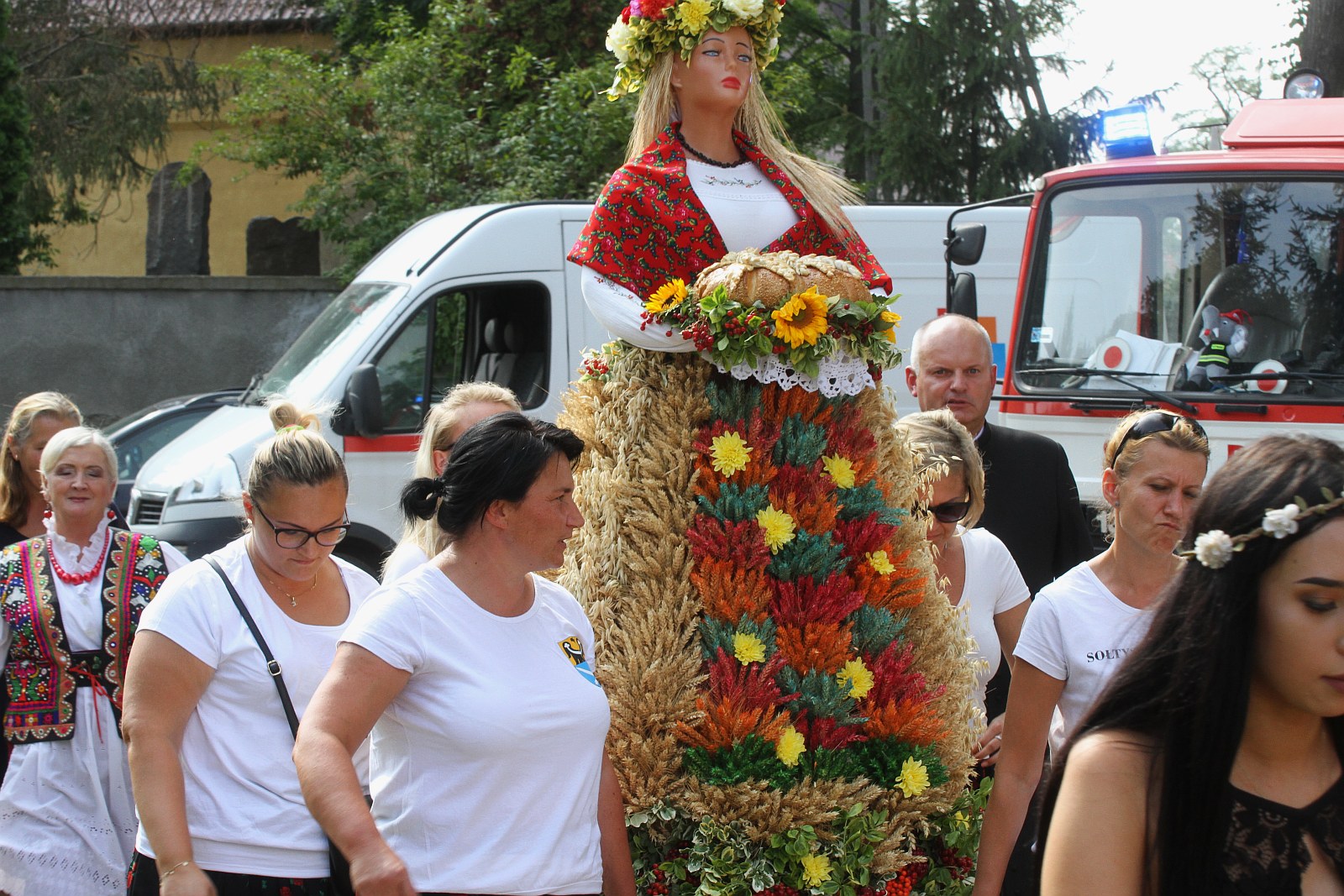 Mieszkańcy gminy Legnickie Pole podziękowali za tegoroczne plony