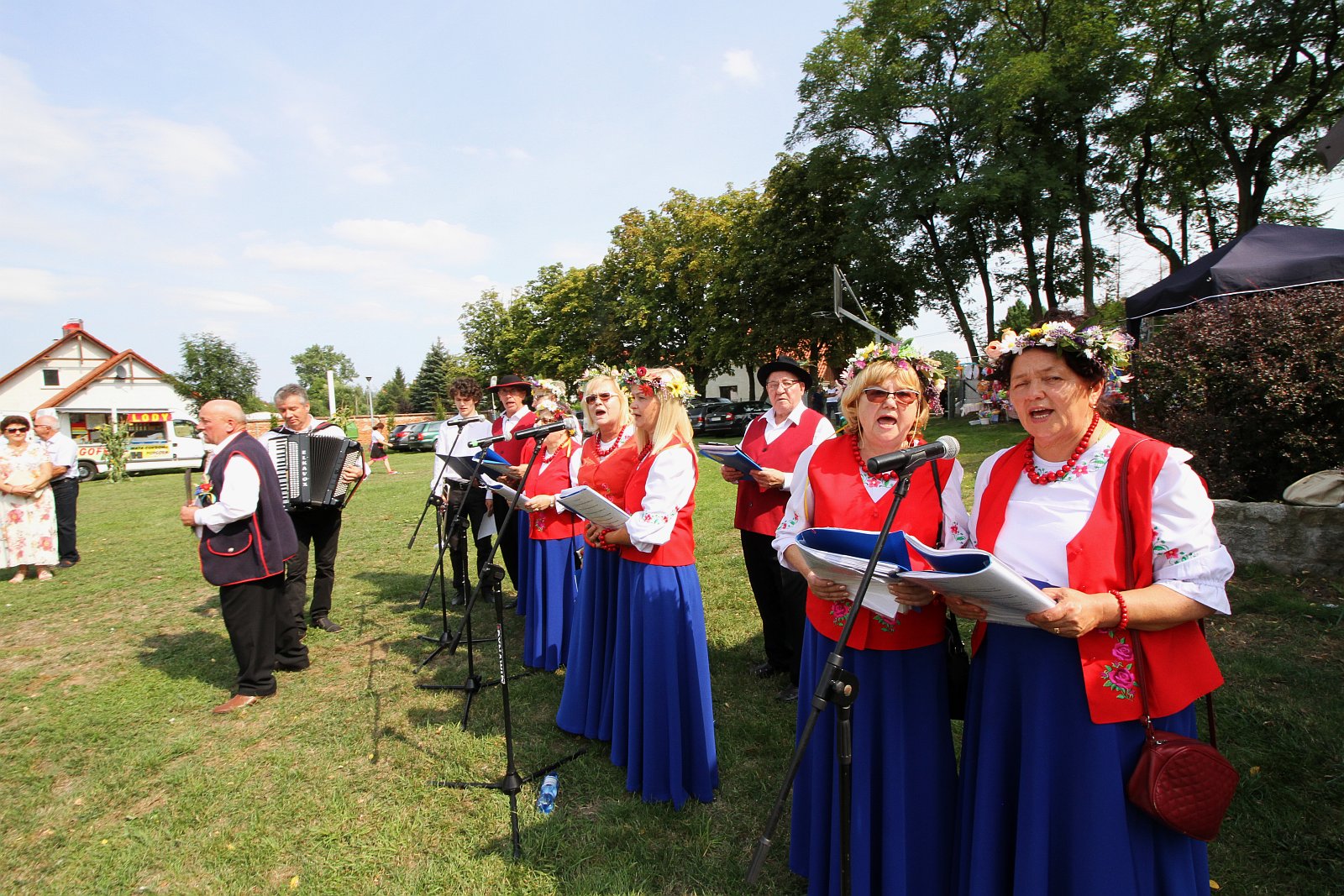 Mieszkańcy gminy Legnickie Pole podziękowali za tegoroczne plony