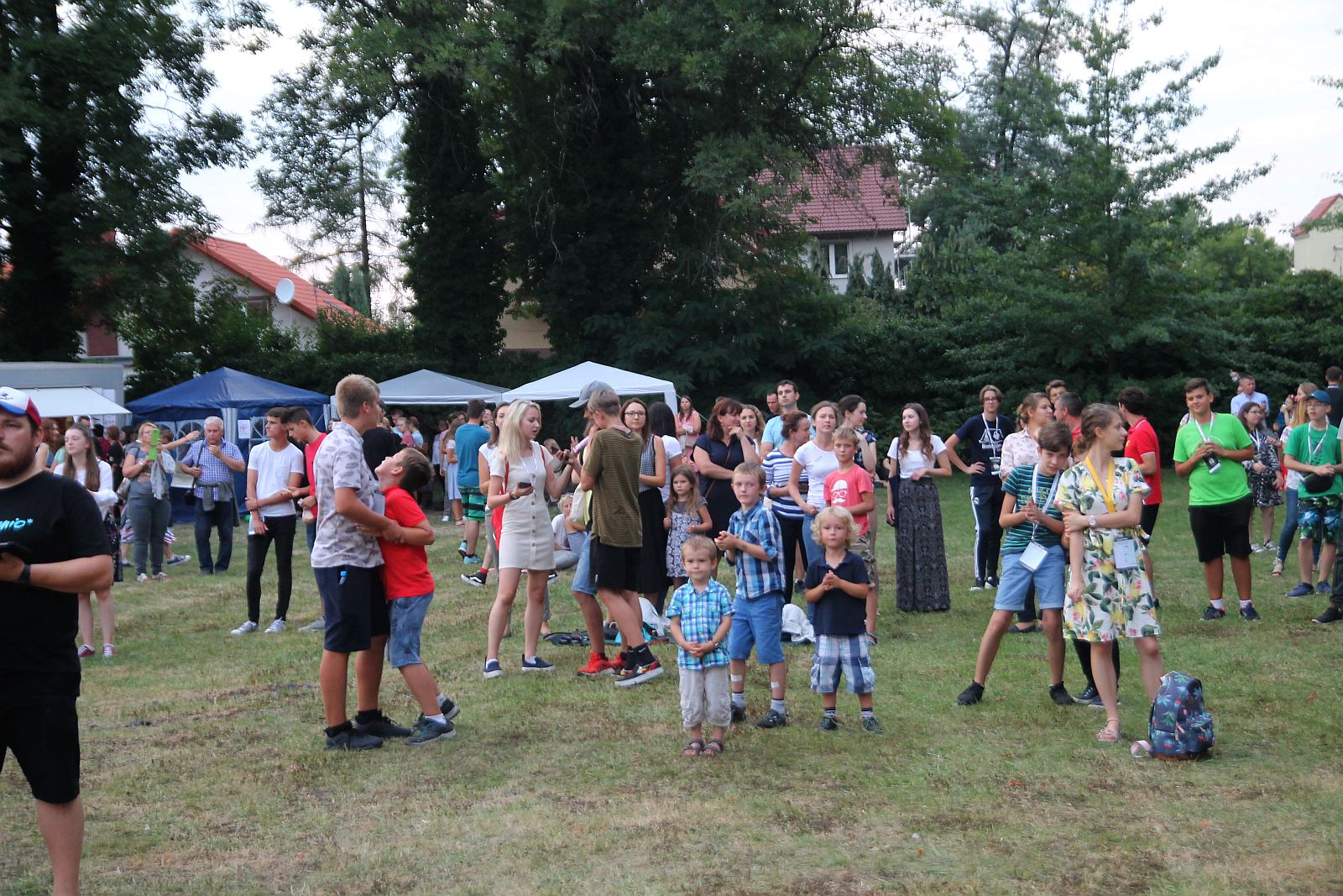 Zespół Owca z dominikaninem ojcem Tomaszem Nowakiem