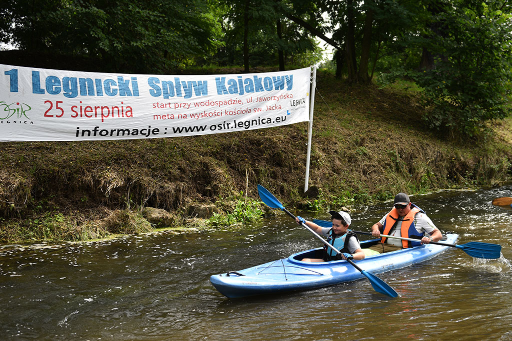 Dobra zabawa na I Legnickim Spływie Kajakowym po Kaczawie