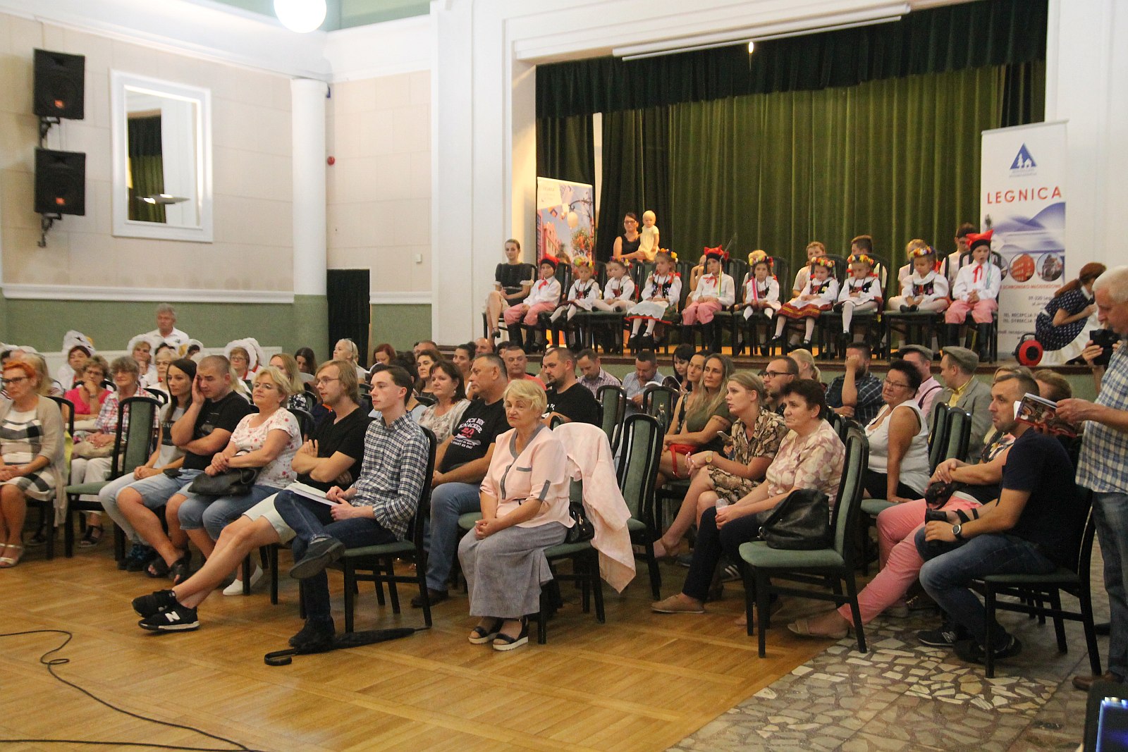 „Spotkanie absolwentów” i promocja książki Chrzanowskiej
