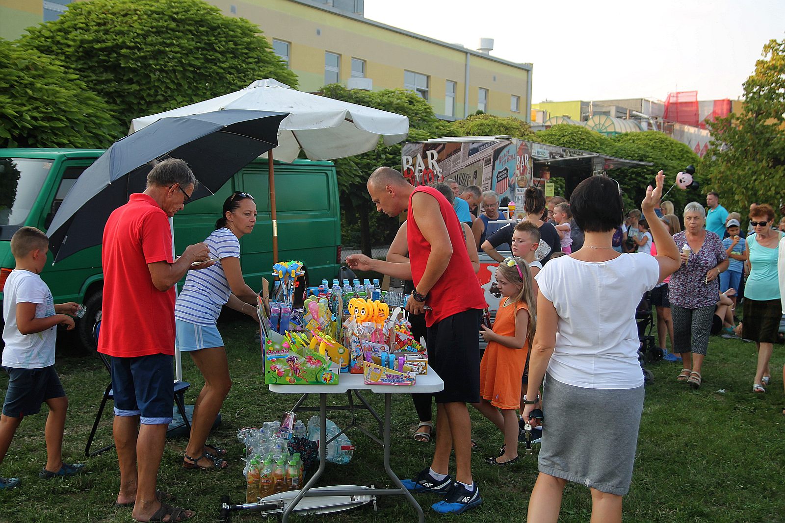 Mieszkańcy Piekar wspólnie pożegnali wakacje      
