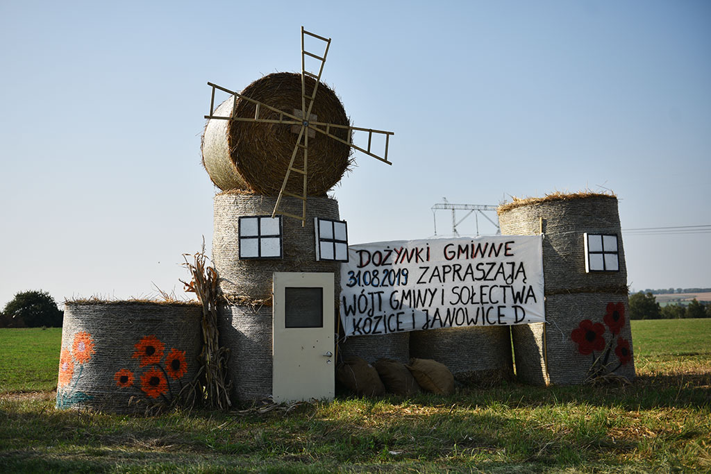 Zabawa dożynkowa mieszkańców gminy Krotoszyce