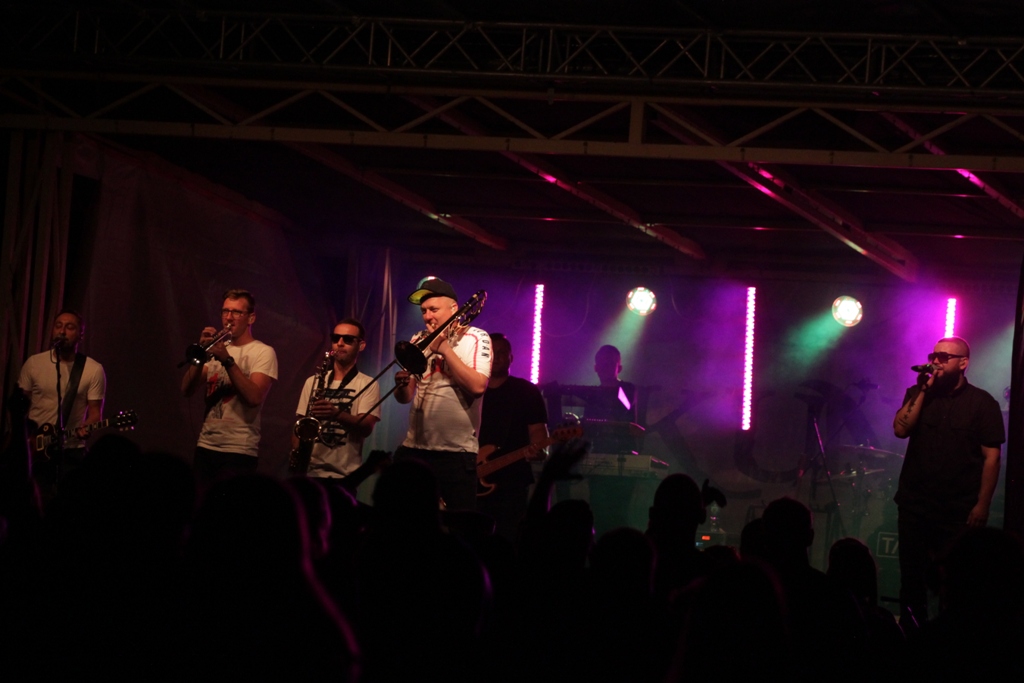 Gorąca sobota w rytmach reggae nad Jeziorem Kunickim