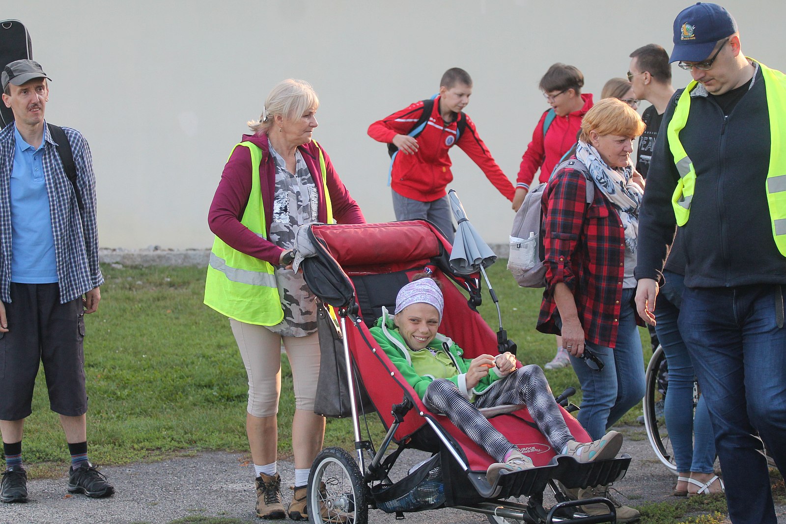 Niepełnosprawni z Legnicy pielgrzymują do Krzeszowa
