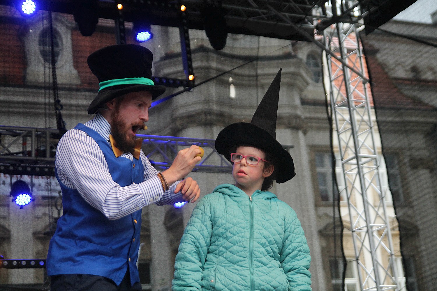 Imieniny Ulicy NMP: Iluzjonista magiczny Pan Sebastian
