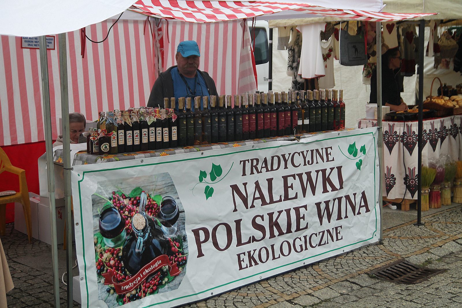 Imieniny Ulicy NMP: Stragany ze specjałami i pamiątkami