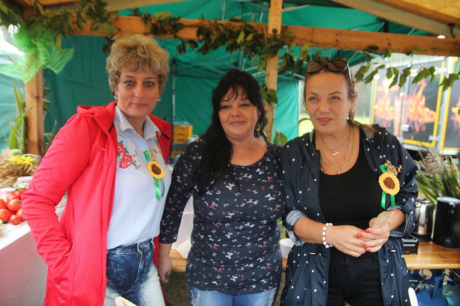 Mimo deszczu na dożynkach w Miłogostowicach nikt się nie nudził