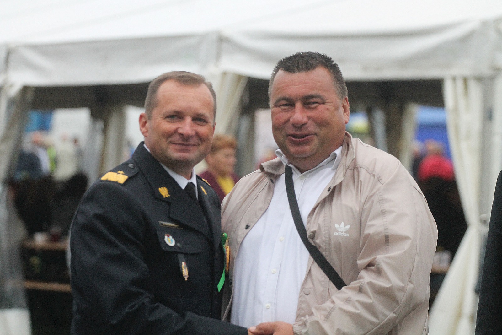 Mimo deszczu na dożynkach w Miłogostowicach nikt się nie nudził