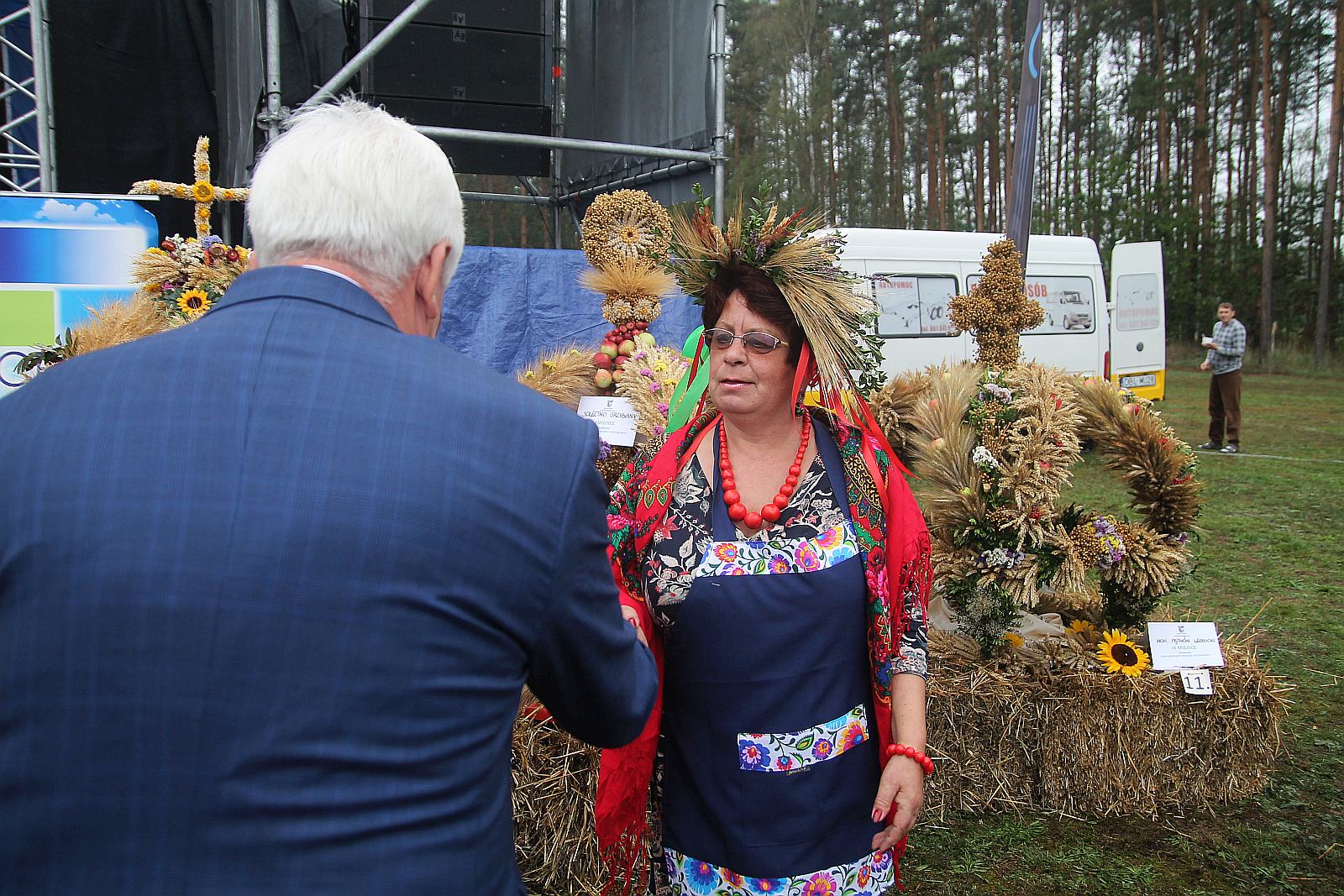 Mimo deszczu na dożynkach w Miłogostowicach nikt się nie nudził