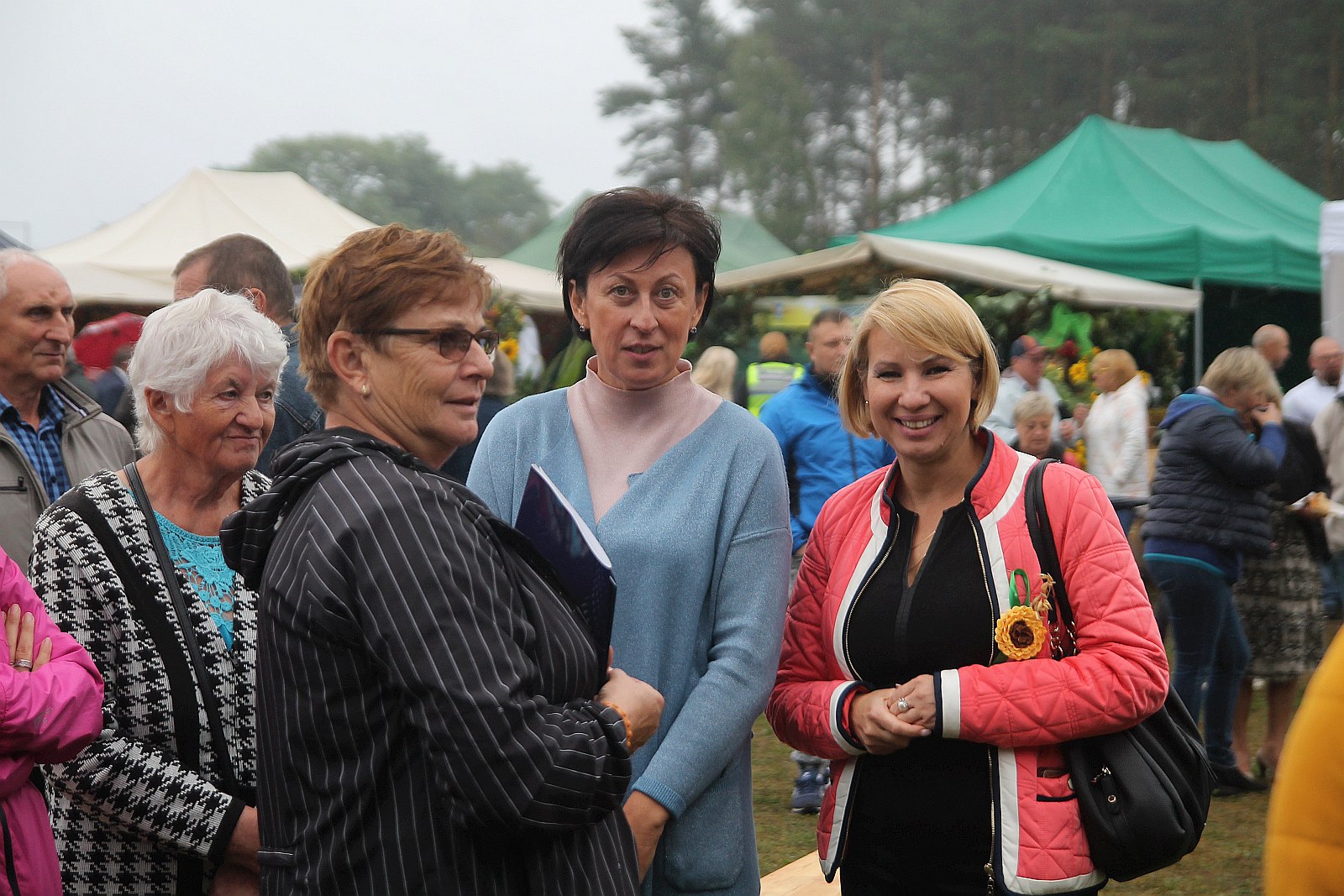 Mimo deszczu na dożynkach w Miłogostowicach nikt się nie nudził