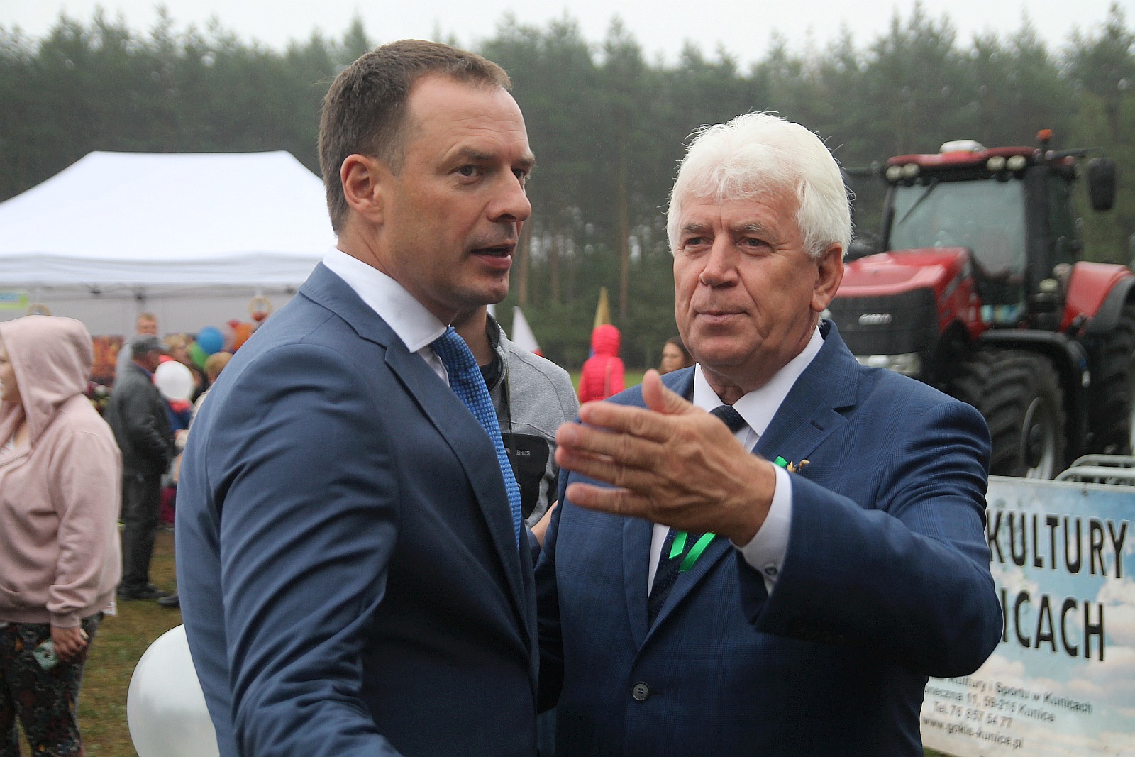 Mimo deszczu na dożynkach w Miłogostowicach nikt się nie nudził