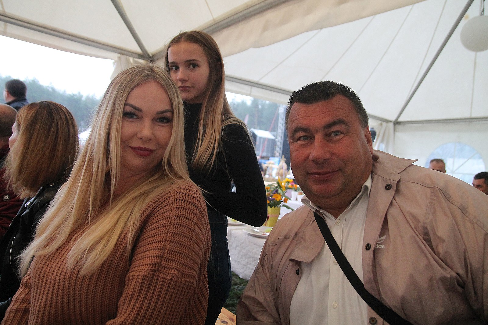 Mimo deszczu na dożynkach w Miłogostowicach nikt się nie nudził
