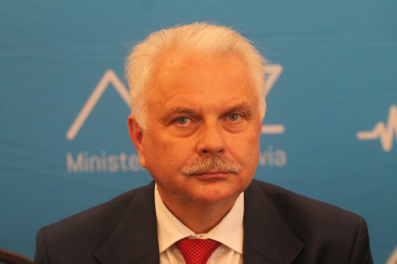 Osiem nowych karetek dla Dolnego Śląska