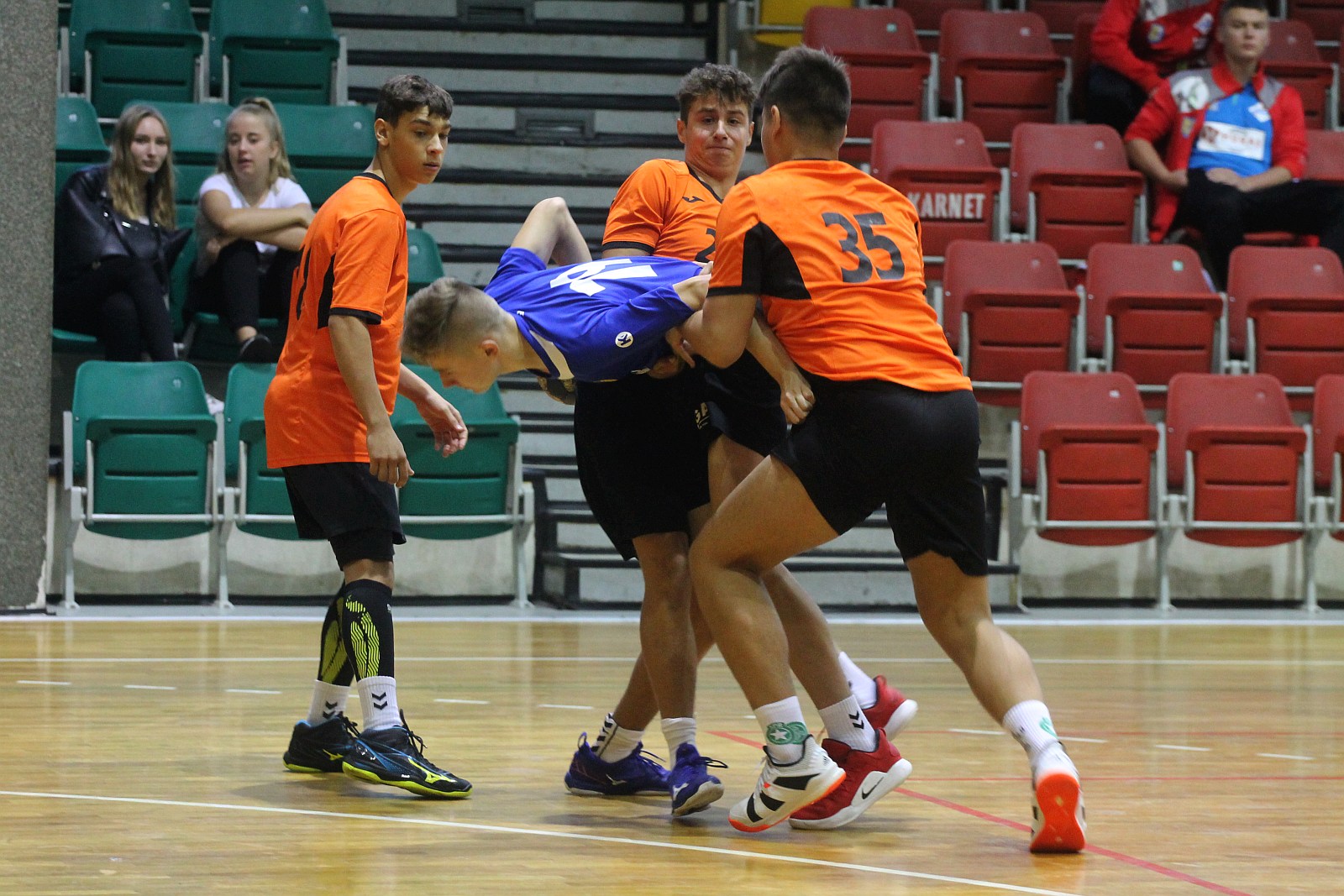 Lion Cup 2019 w wersji męskiej w trzech halach       
