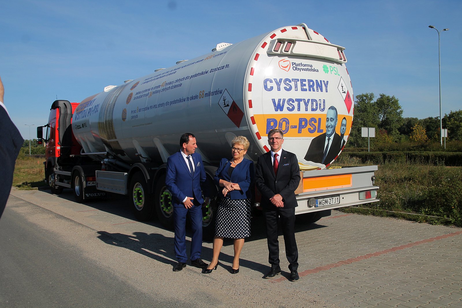 „Cysterna wstydu PO-PSL” przyjechała do Legnicy
