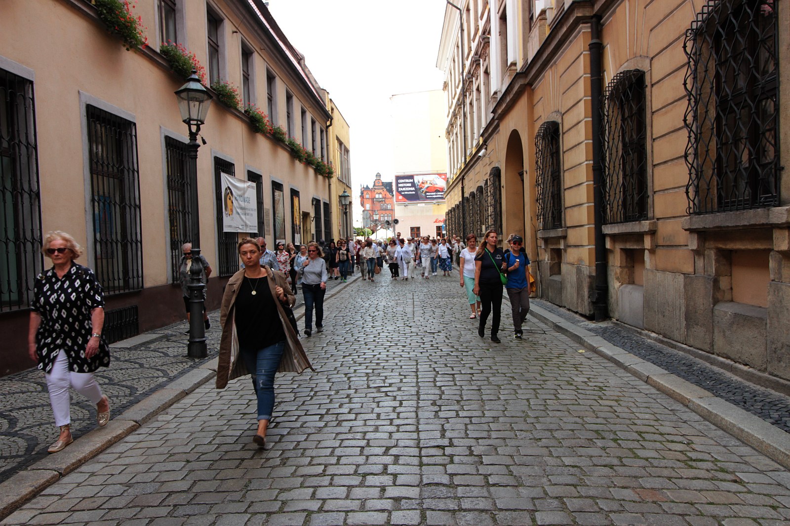 Legniczanie na spacerze śladami legnickich perełek baroku