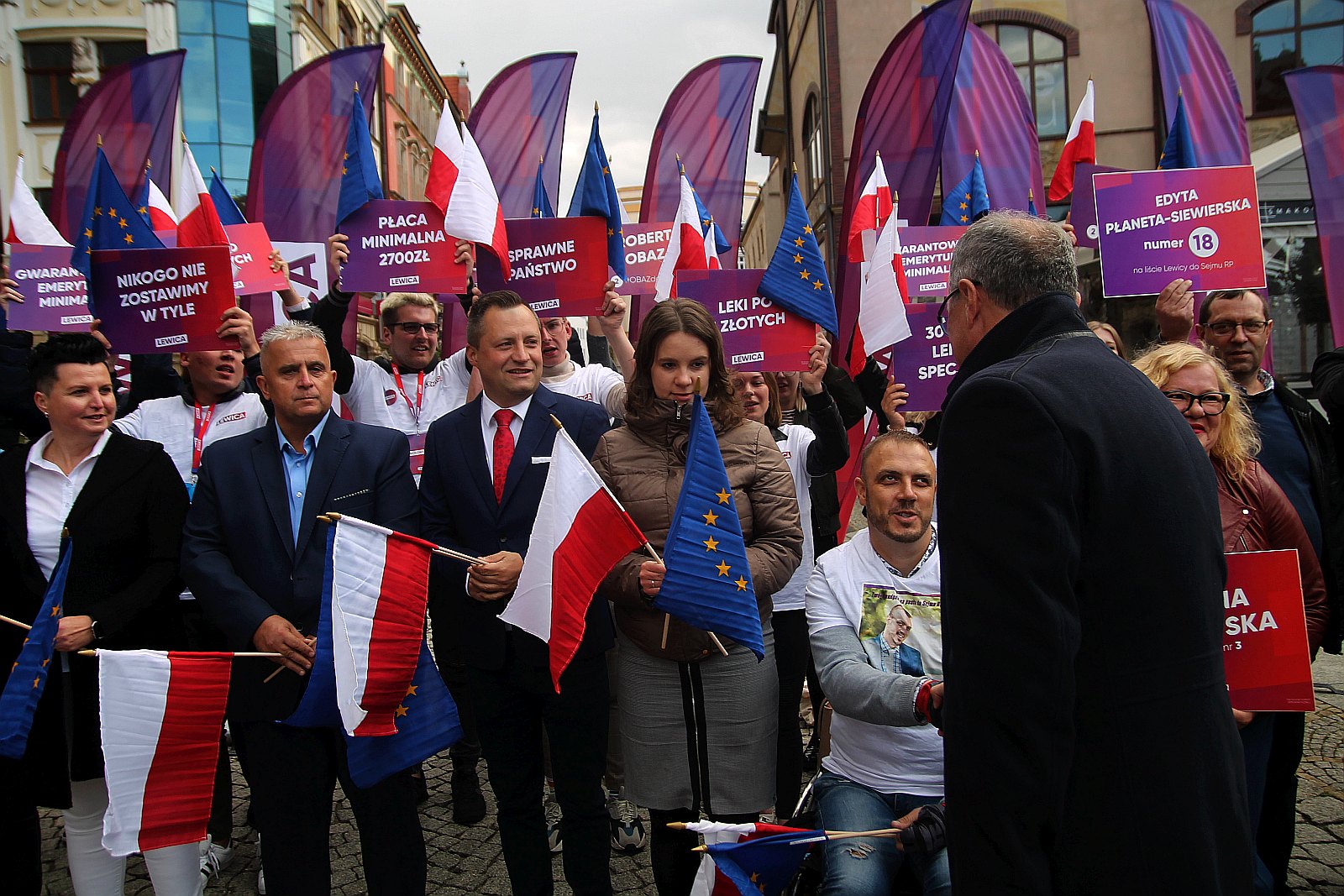 Lewicobus z Czarzastym i Nowicką, zawitał do Legnicy