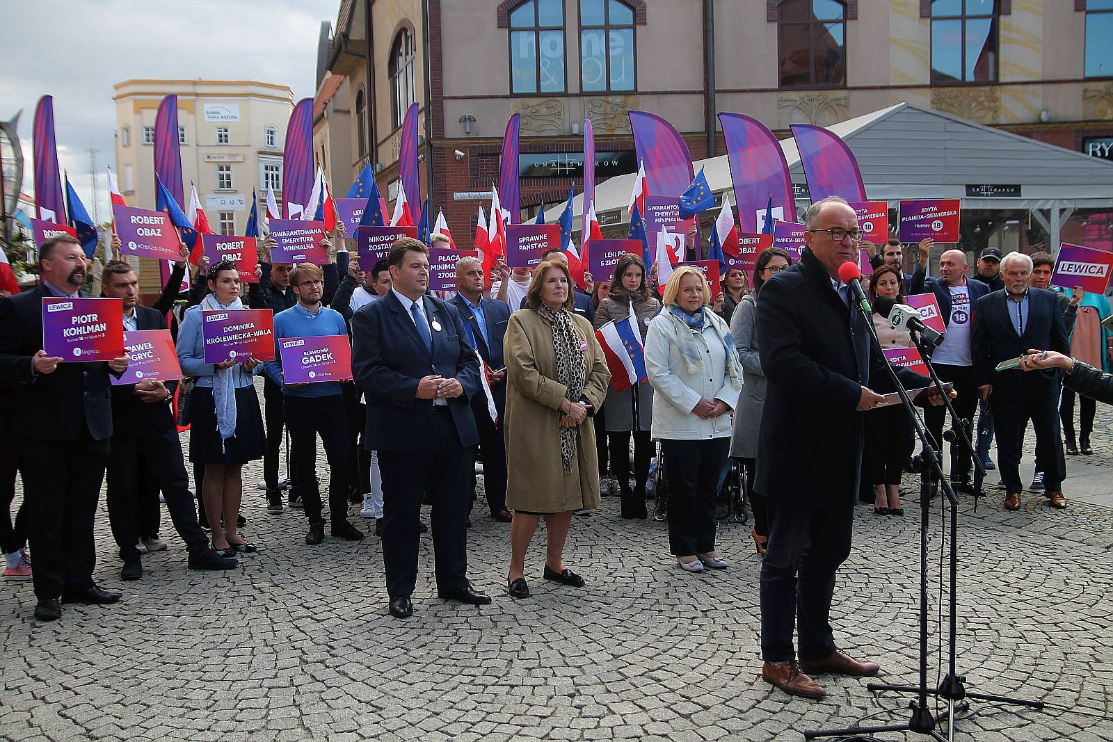 Lewicobus z Czarzastym i Nowicką, zawitał do Legnicy