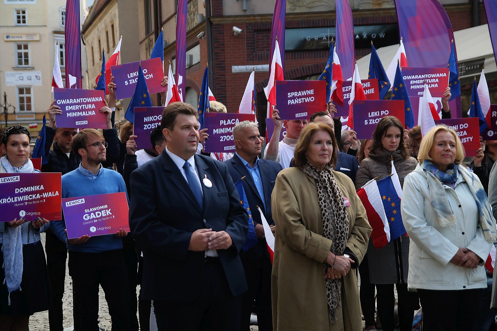 Lewicobus z Czarzastym i Nowicką, zawitał do Legnicy