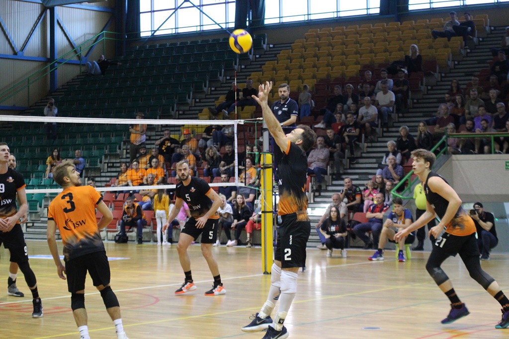 Pierwszy dzień turnieju o siatkarski Puchar Prezydenta Legnicy
