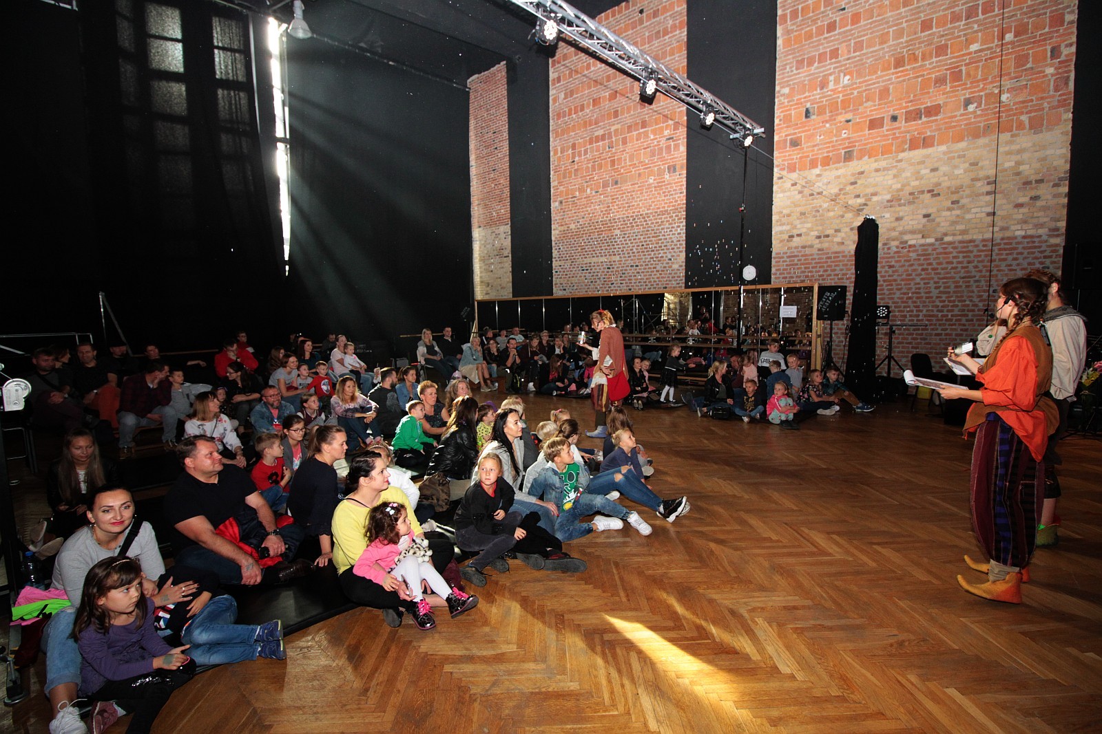 Koncert charytatywny i show akrobatyczne dla Kamila