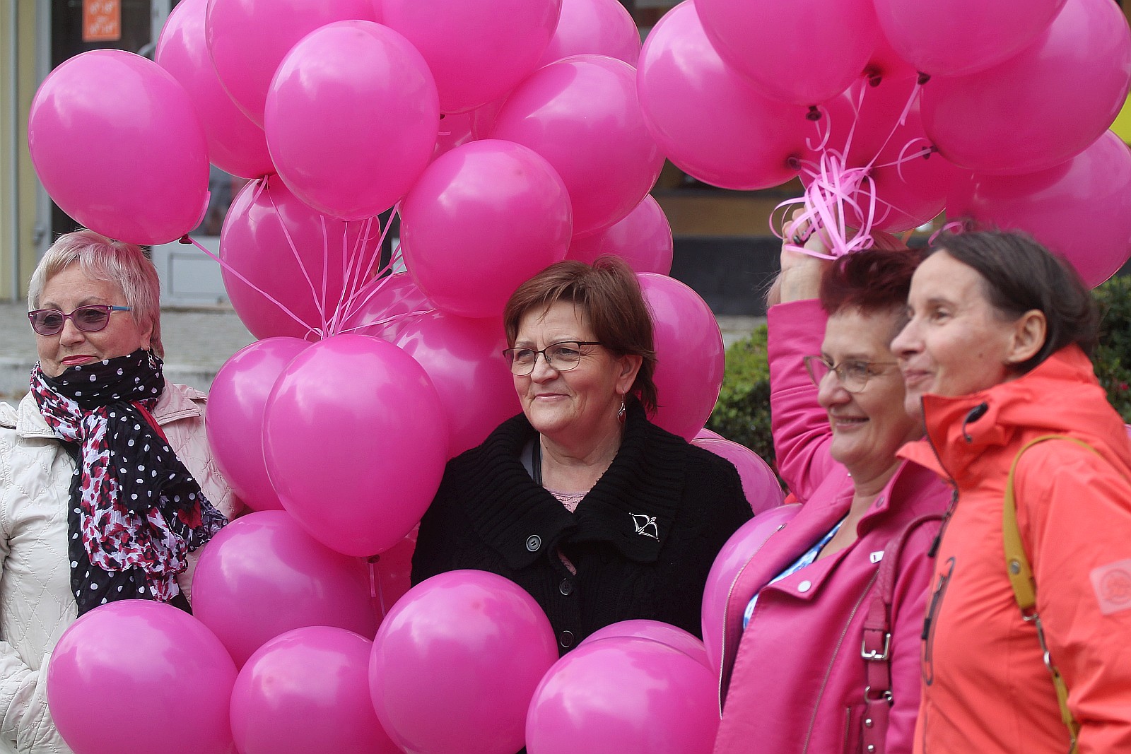 Różowy „Marsz ku zdrowiu” przeszedł przez Legnicą     

