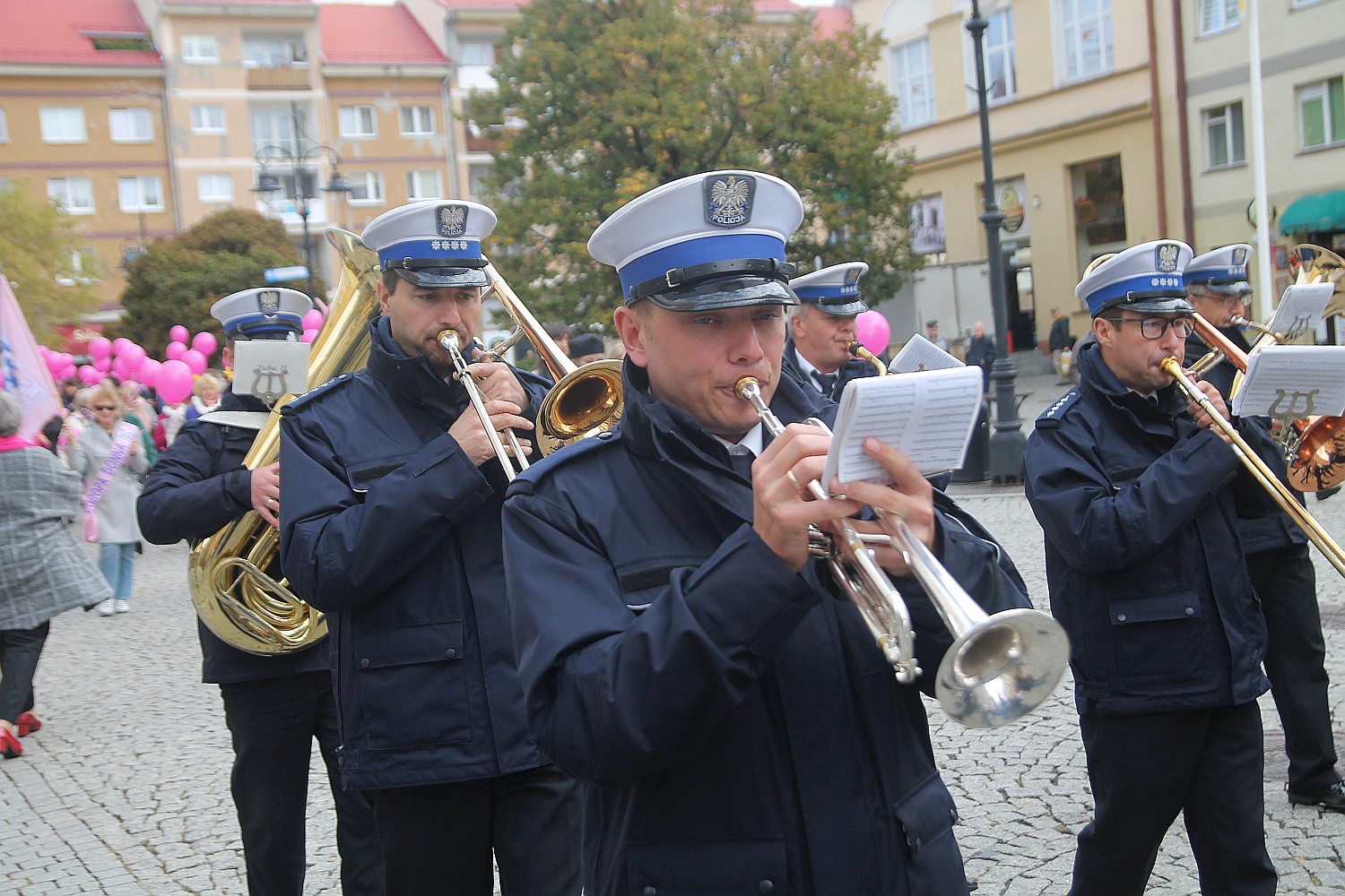 Różowy „Marsz ku zdrowiu” przeszedł przez Legnicą     
