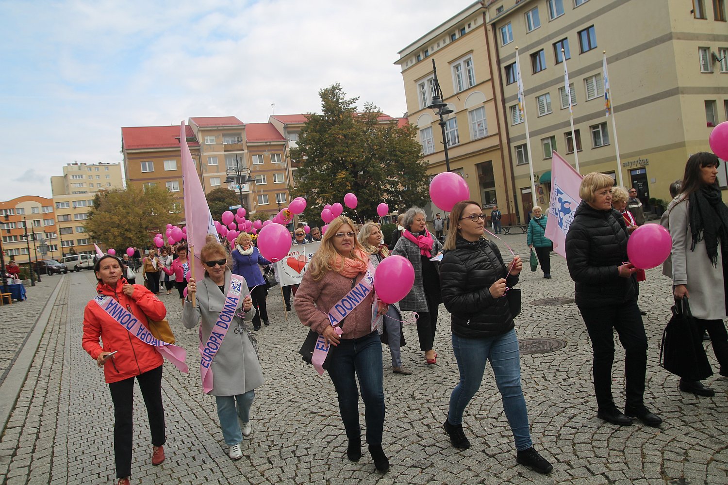 Różowy „Marsz ku zdrowiu” przeszedł przez Legnicą     
