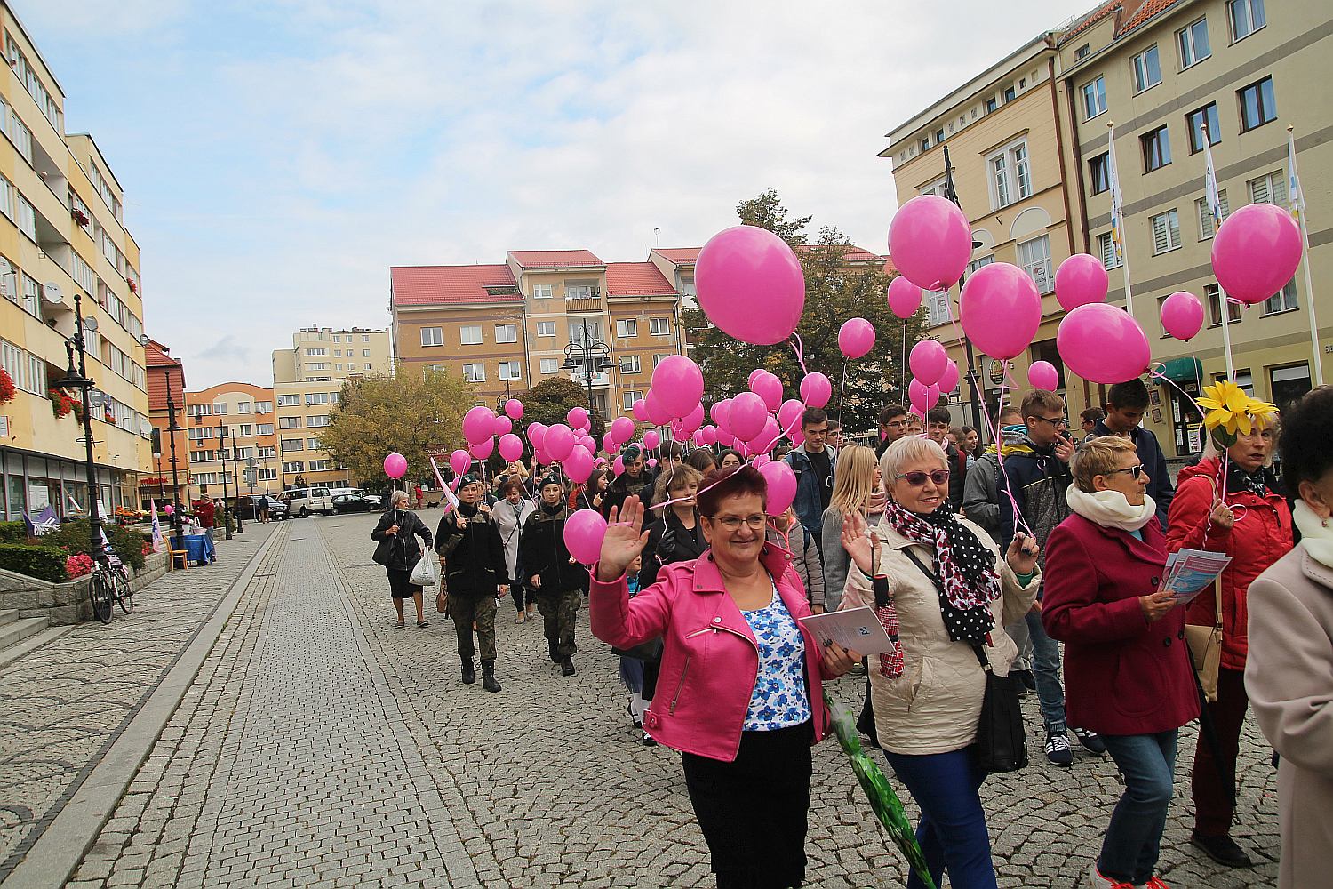 Różowy „Marsz ku zdrowiu” przeszedł przez Legnicą     
